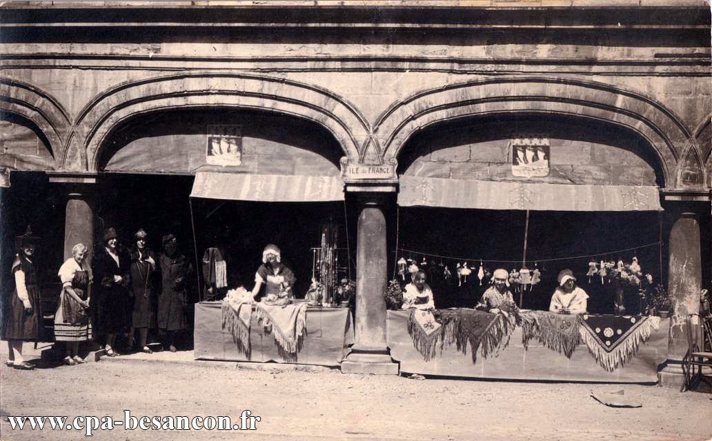 Besançon - Palais Granvelle - Kermesse de l'Union des Femmes de France - Mai 1927